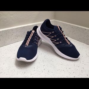 Nike Viale Tech Racer Women's Shoes - SIZE 9.5